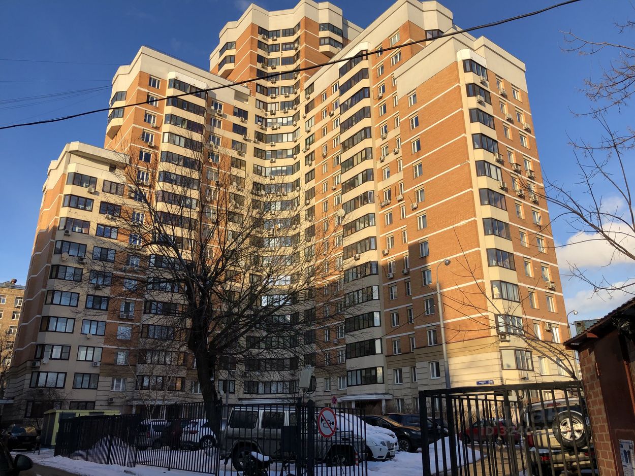 Продажа 4-комн квартиры на вторичном рынке улица Трофимова, 10