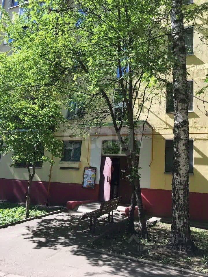 Продажа 1-комн квартиры на вторичном рынке улица Коккинаки, 1