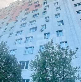 Продажа 3-комн квартиры на вторичном рынке Череповецкая улица,  д. 4