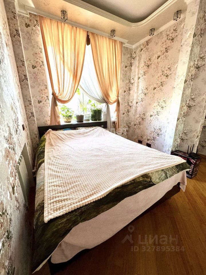 Продажа 4-комн квартиры на вторичном рынке Родионовская улица, 2