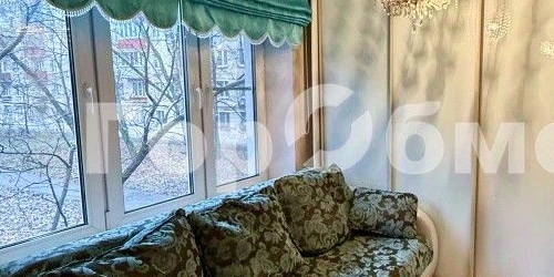 3-комн квартира улица Молостовых, 13К4