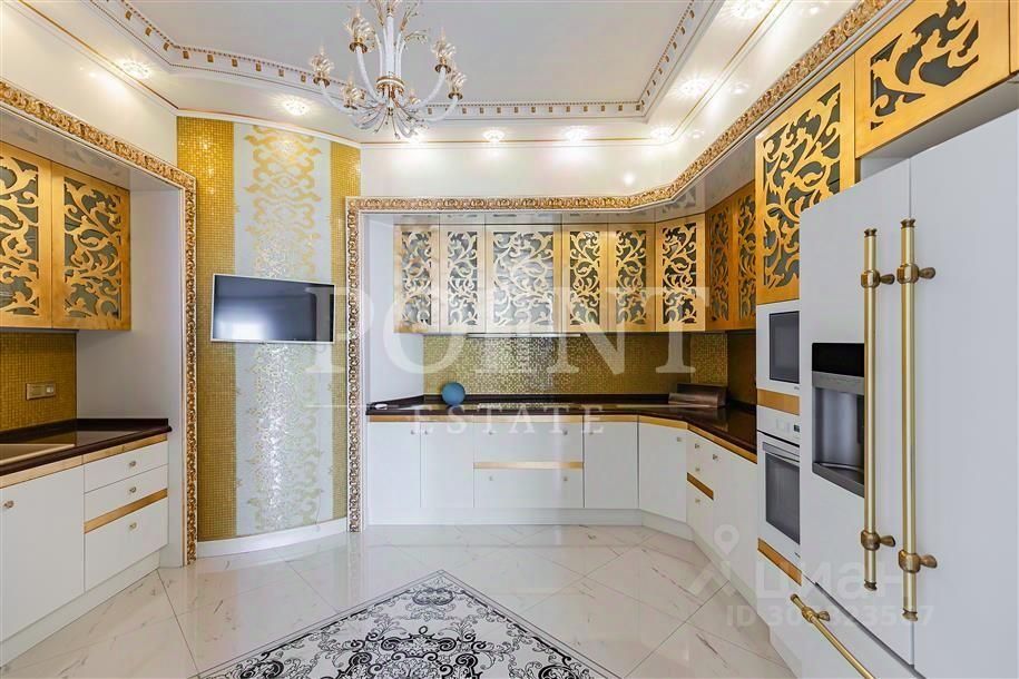 Продажа 4-комн квартиры на вторичном рынке Староволынская улица, 12к3