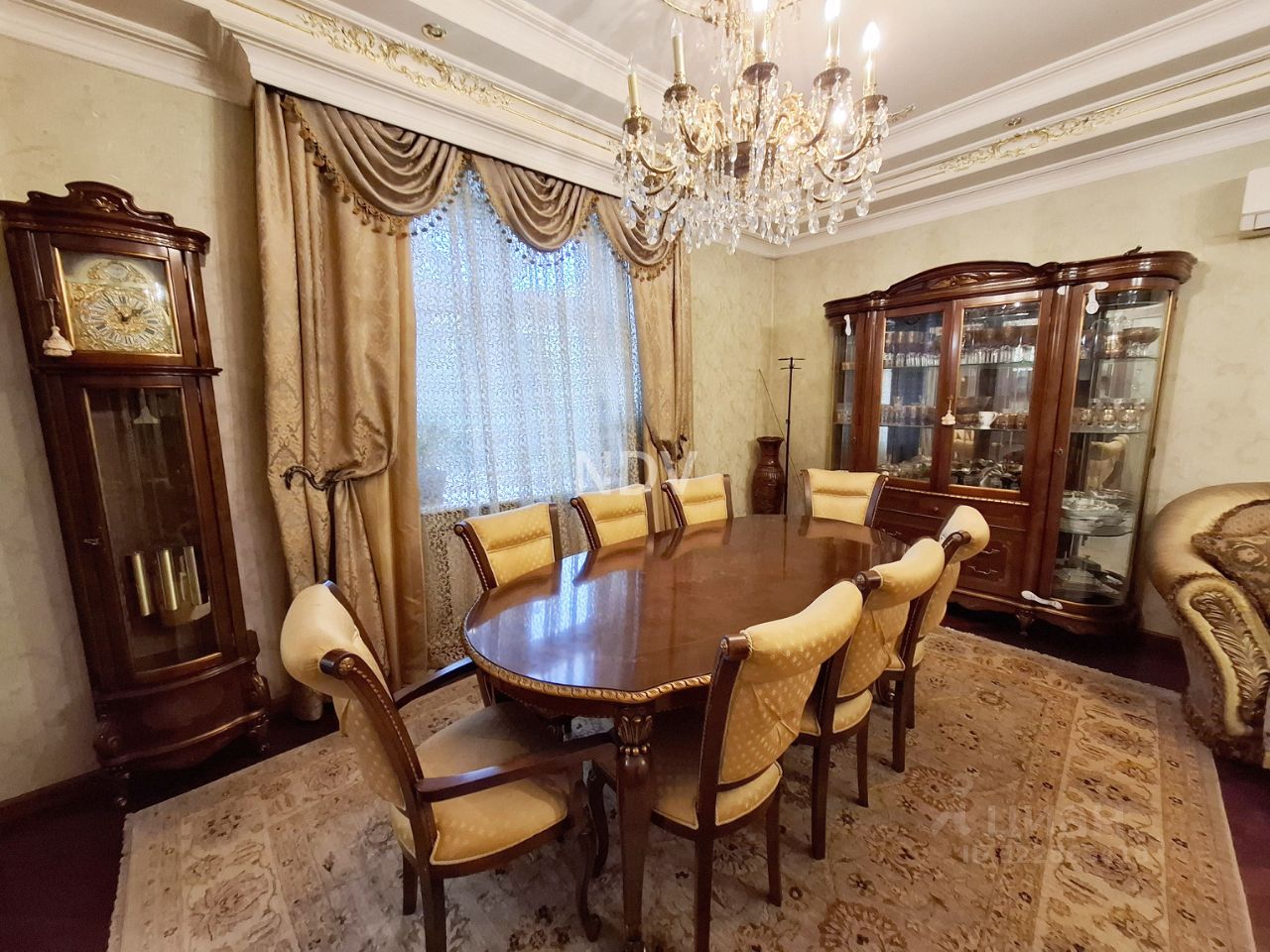 Продажа 4-комн квартиры на вторичном рынке Звенигород, улица Комарова, 17