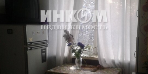 2-комн квартира улица Маршала Новикова,  д. 15