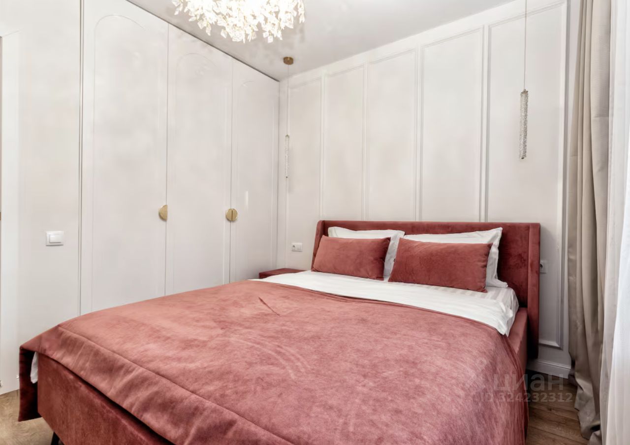 Продажа 2-комн квартиры на вторичном рынке Олимпийский проспект,  д. 12