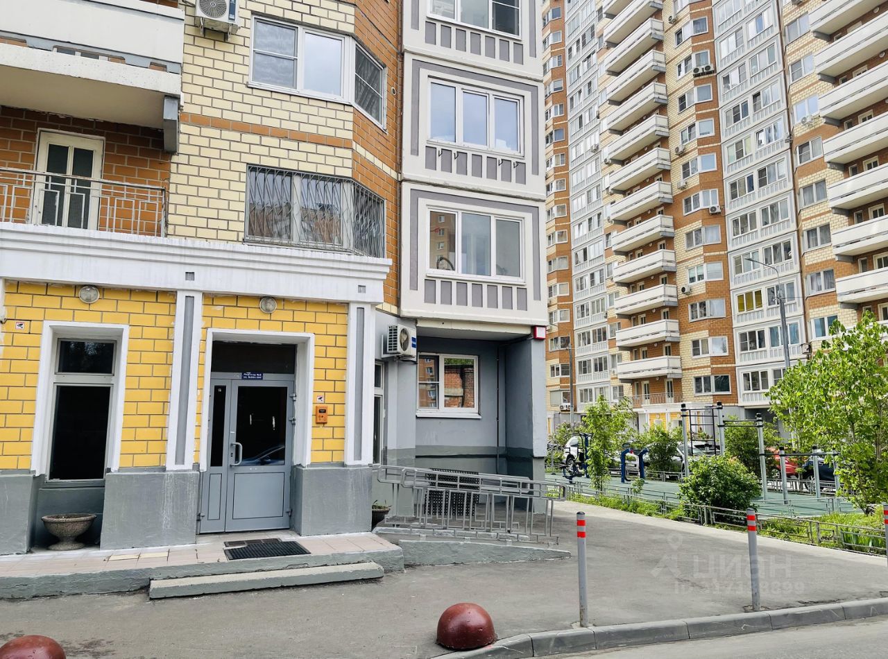 Продажа 2-комн квартиры на вторичном рынке улица Полины Осипенко, 8к2