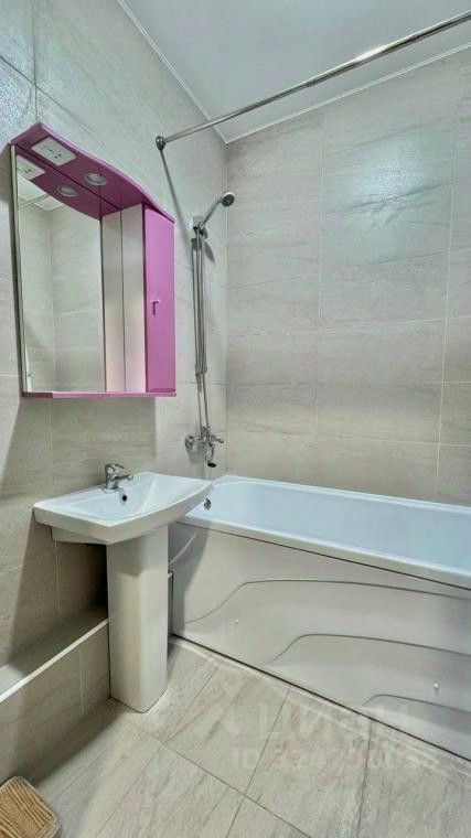 Продажа 2-комн квартиры на вторичном рынке проспект Куприна, 36к1