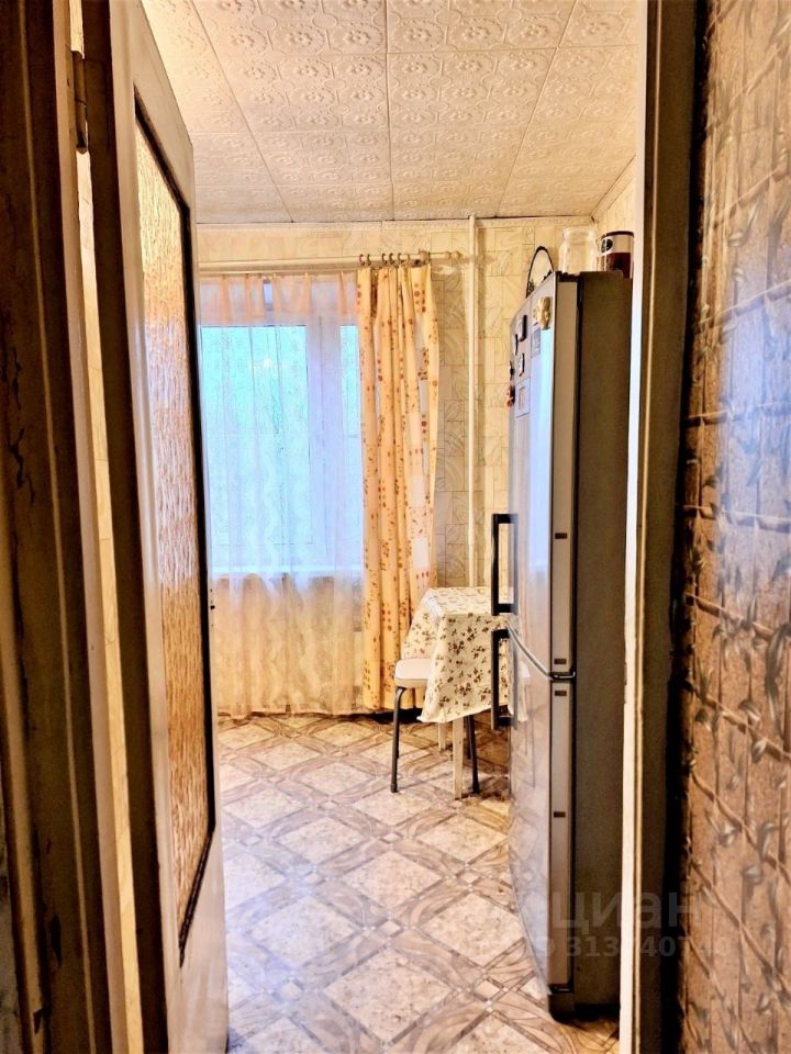 Продажа 3-комн квартиры на вторичном рынке Луга, проспект Кирова, 22к2