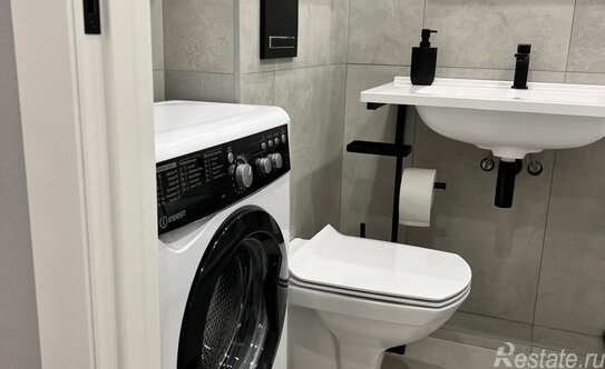 Продажа 1-комн квартиры на вторичном рынке Почтовая Б. ул,  д. 1/33