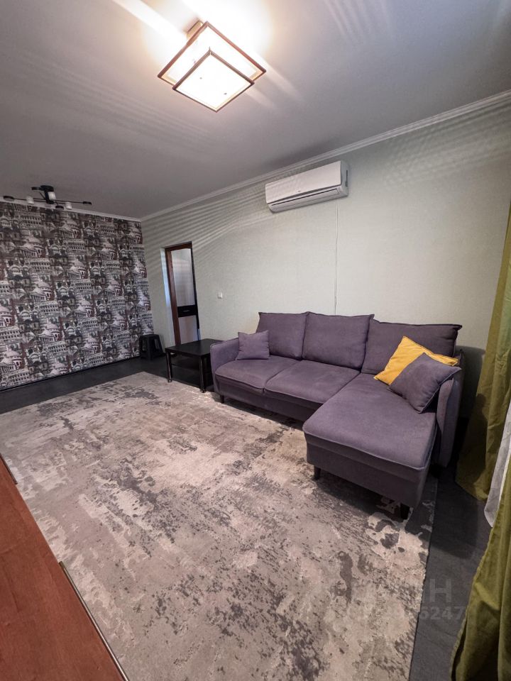 Продажа 3-комн квартиры на вторичном рынке Варшавское шоссе, 122