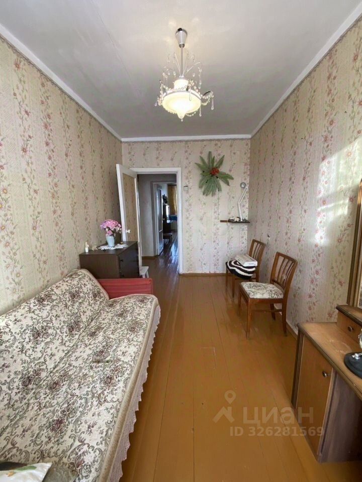 Продажа 3-комн квартиры на вторичном рынке Кириши, Волховская набережная, 6