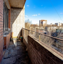 Продажа 1-комн квартиры на вторичном рынке Альпийский переулок,  д. 8