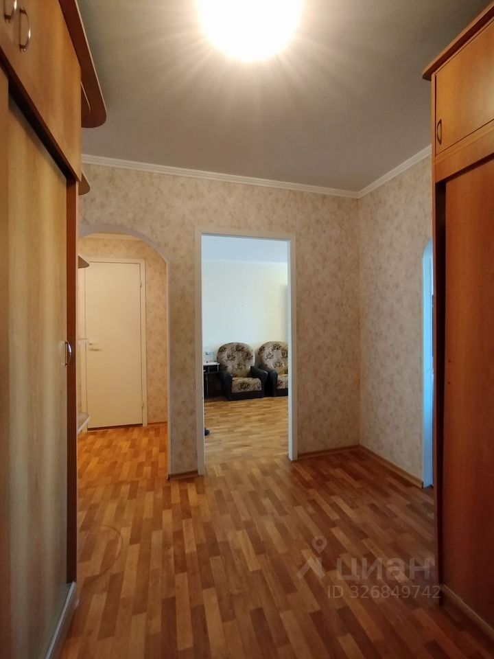 Продажа 2-комн квартиры на вторичном рынке Кириши, проспект Героев, 29