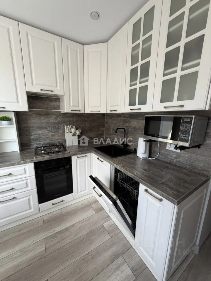 Продажа 1-комн квартиры на вторичном рынке улица Введенского, 12К2