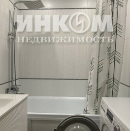 Продажа 3-комн квартиры на вторичном рынке ул Международная,  д. 28,  к. 1