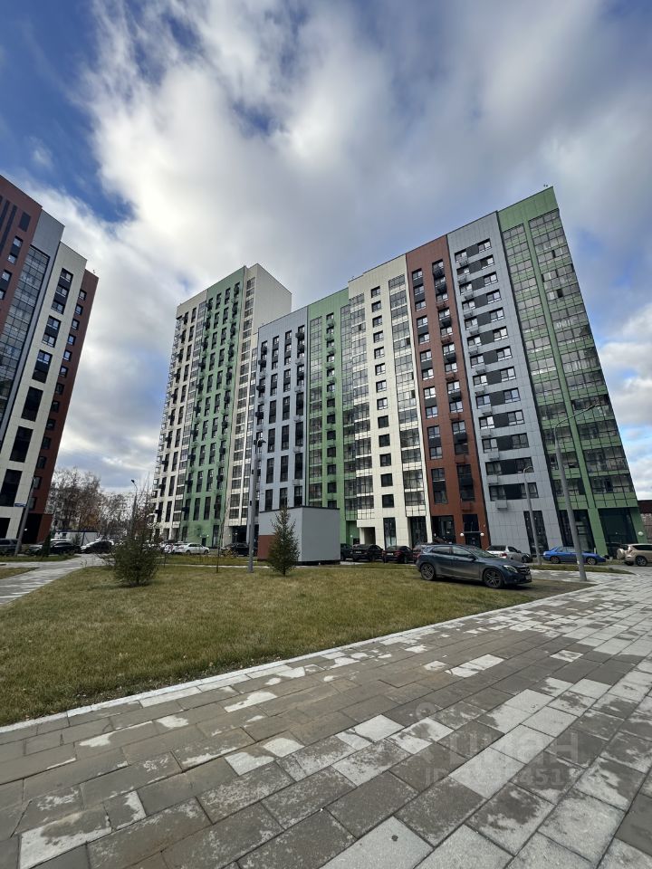 Продажа 2-комн квартиры на вторичном рынке улица Героев Панфиловцев, 31