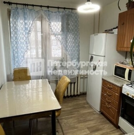 Продажа 2-комн квартиры на вторичном рынке Полевая улица,  д. 2/30