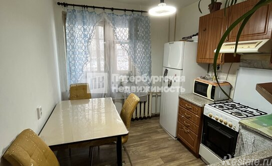 Продажа 2-комн квартиры на вторичном рынке Полевая улица,  д. 2/30