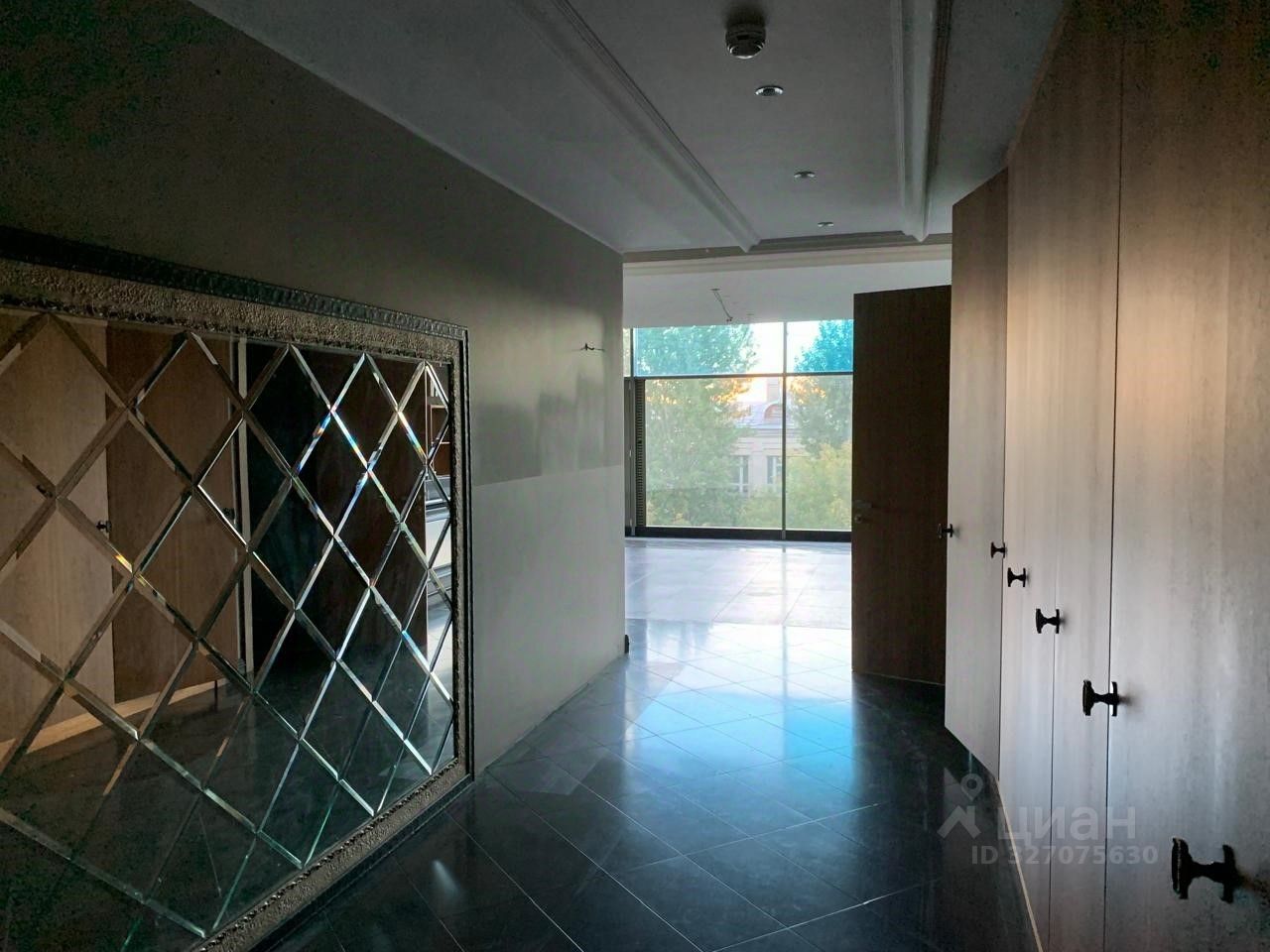 Продажа 5-комн квартиры на вторичном рынке улица Климашкина, 17С2