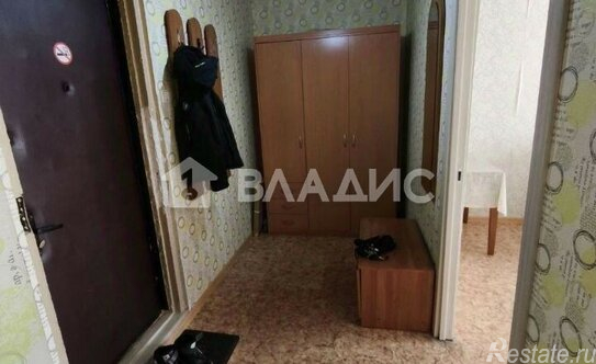 Продажа 1-комн квартиры на вторичном рынке улица Маршала Кожедуба,  д. 4