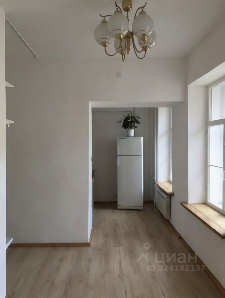 Аренда 2-комн квартиры на вторичном рынке Колокольная улица, 7