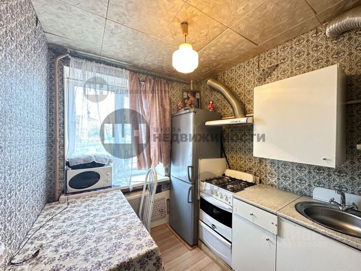 Продажа 1-комн квартиры на вторичном рынке проспект Средний Васильевского острова, 92