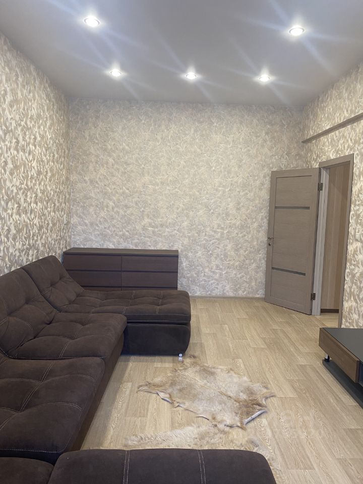 Аренда 2-комн квартиры на вторичном рынке Светлый проезд, 10К4