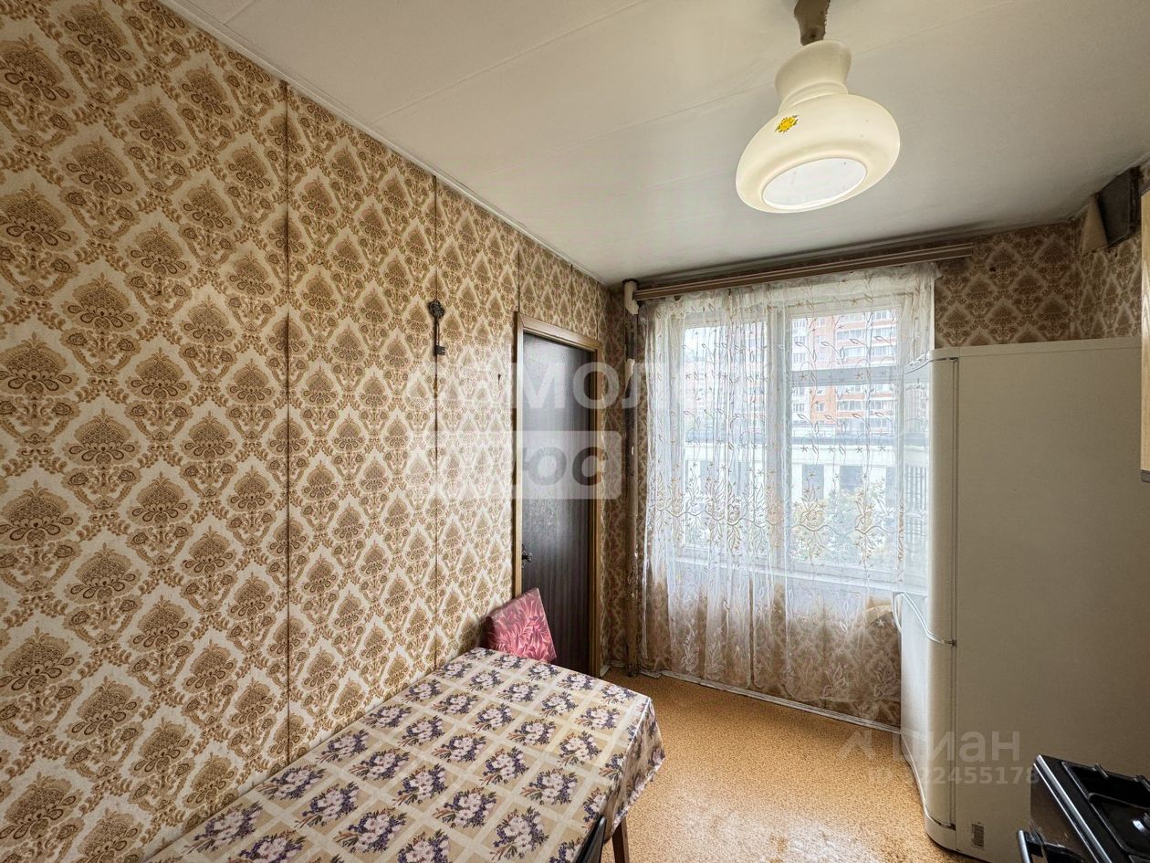 Продажа 2-комн квартиры на вторичном рынке Ялтинская улица, 3