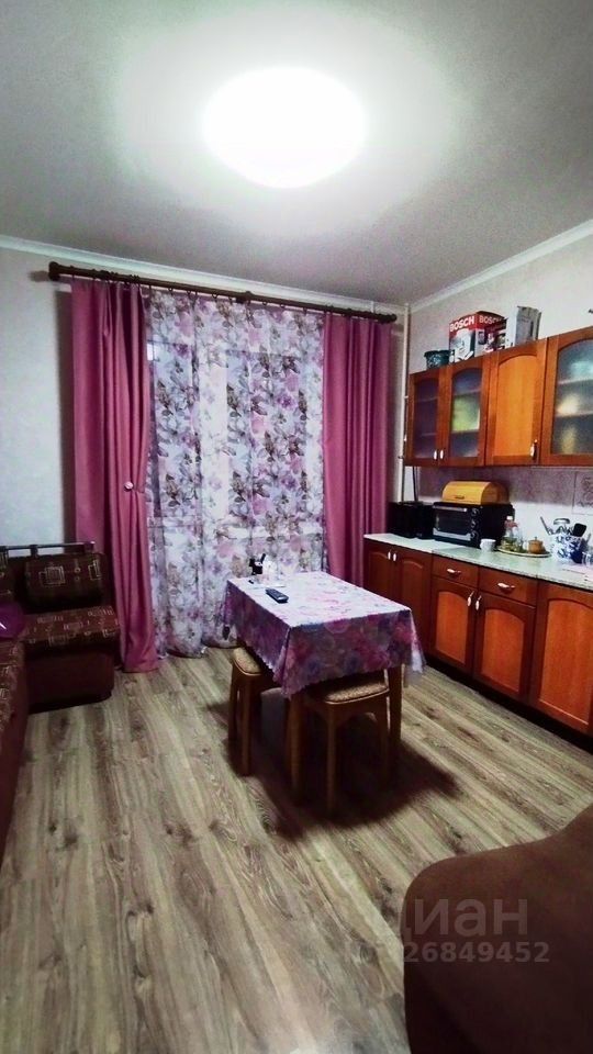 Продажа 2-комн квартиры на вторичном рынке Кириши, Волховская набережная, 54