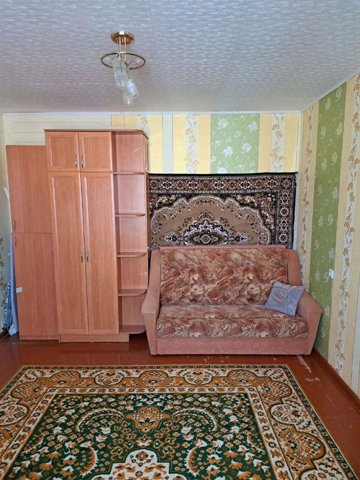 Продажа 2-комн квартиры на вторичном рынке Сосновый Бор, проспект Героев, 61