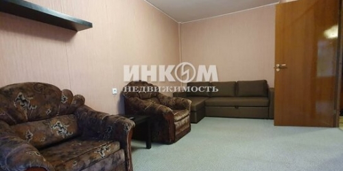 1-комн квартира улица Алексея Свиридова,  д. 3