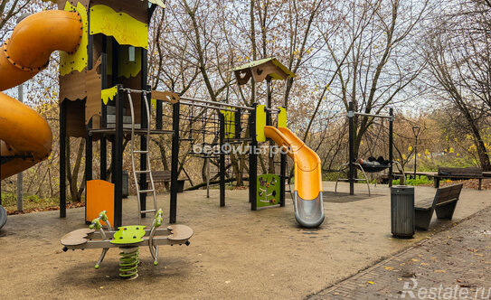 Продажа 3-комн квартиры на вторичном рынке Озёрная улица,  д. 13