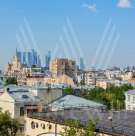 Продажа 5-комн квартиры на вторичном рынке Бобров переулок