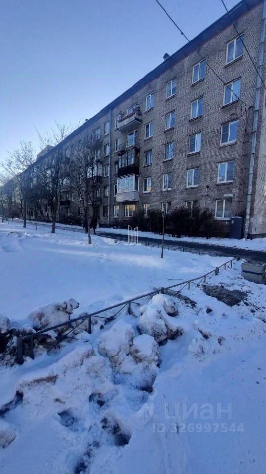 Продажа 2-комн квартиры на вторичном рынке улица Зины Портновой, 9