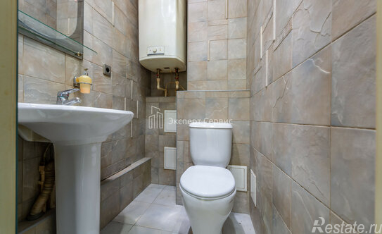 Продажа 3-комн квартиры на вторичном рынке Гатчина г, Киргетова ул,  д. 5