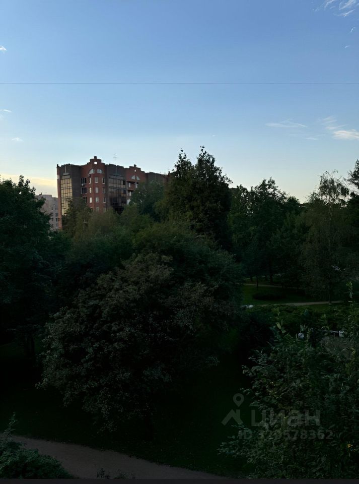 Продажа 2-комн квартиры на вторичном рынке Костромской проспект, 45