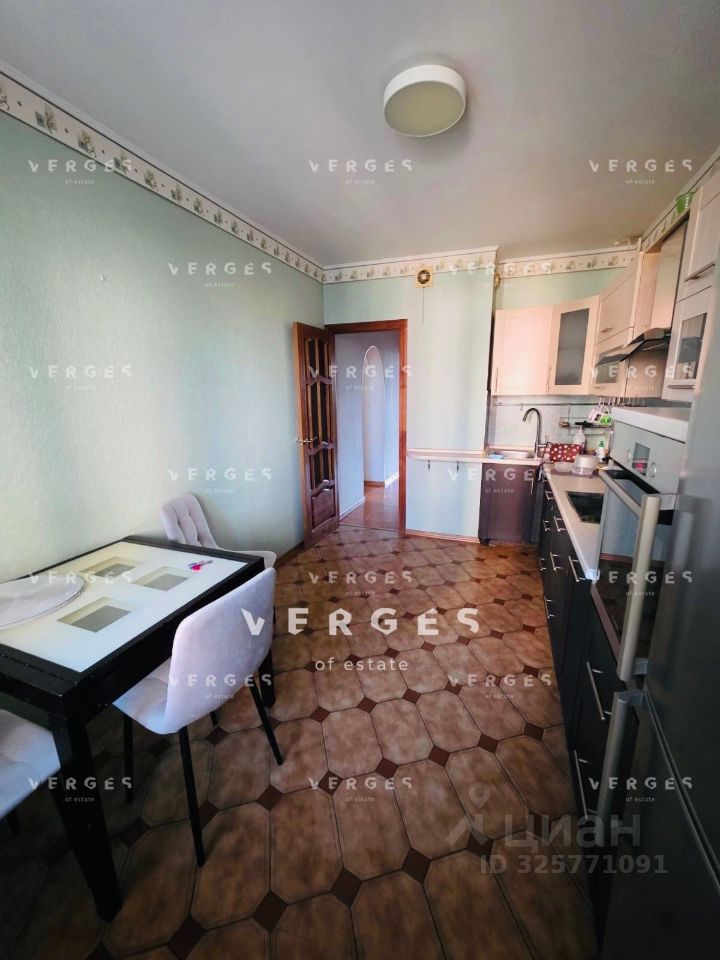Продажа 2-комн квартиры на вторичном рынке Очаковская Б. ул,  д. 28