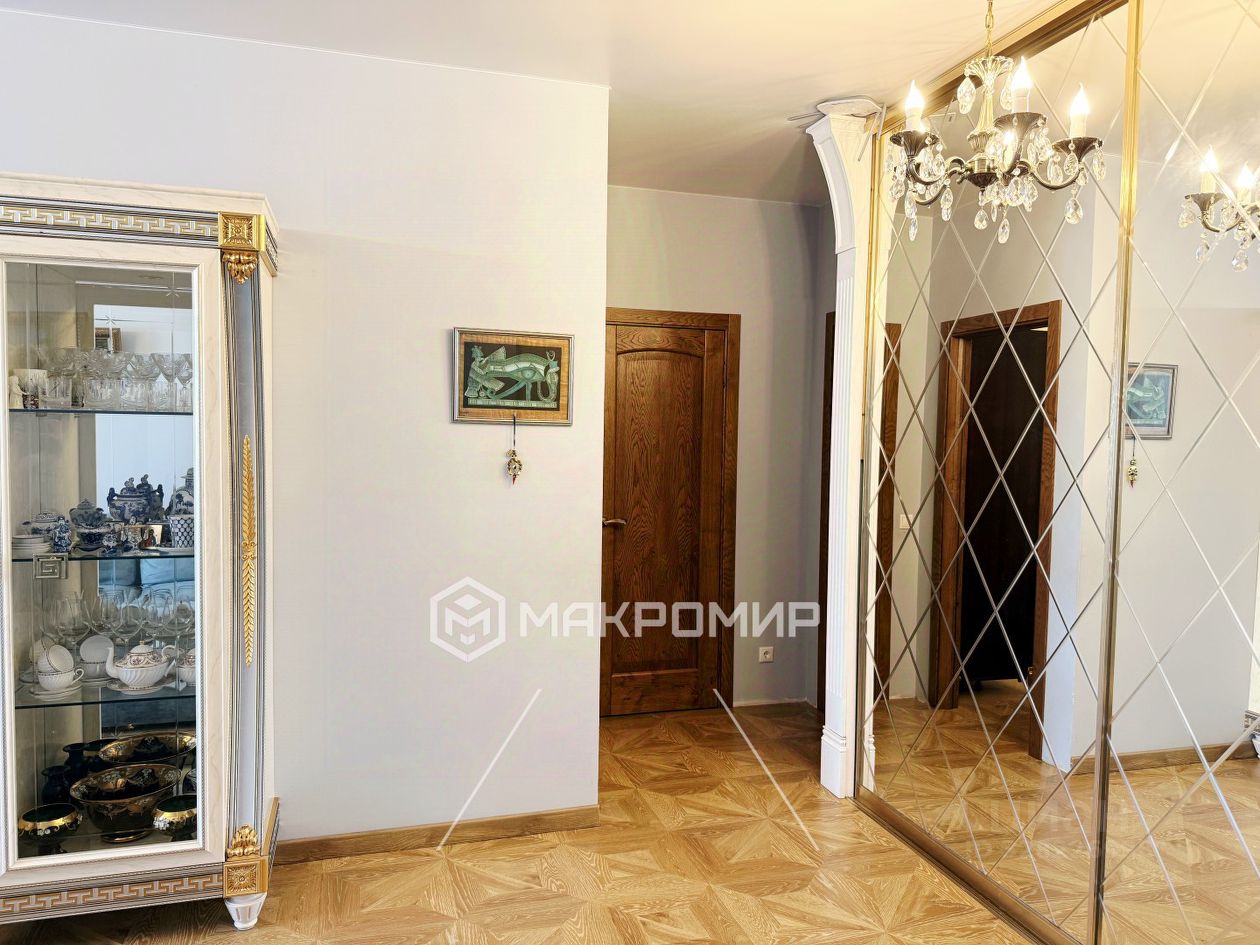 Продажа 3-комн квартиры на вторичном рынке улица Ворошилова, 25к1