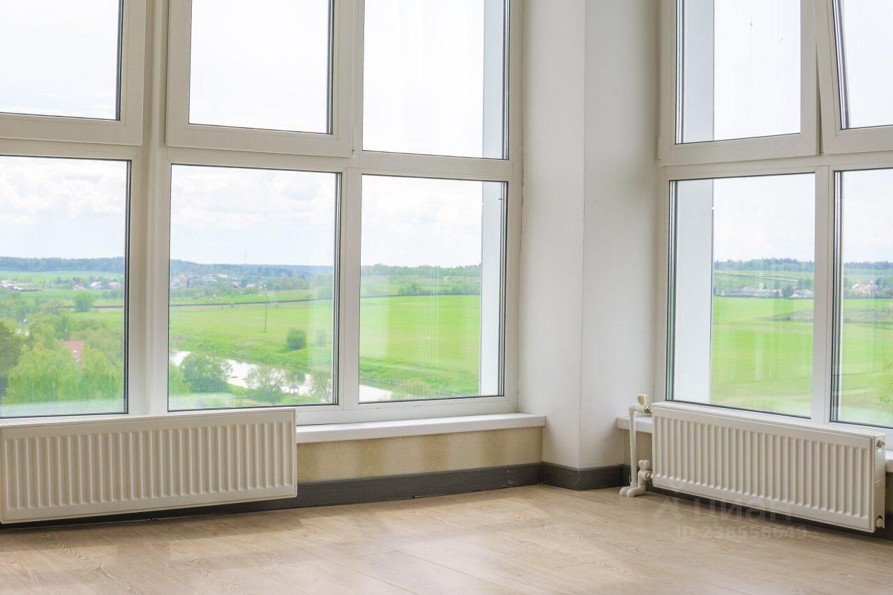 Продажа 4-комн квартиры на вторичном рынке ОК Жемчужина тер., д. Гигирево