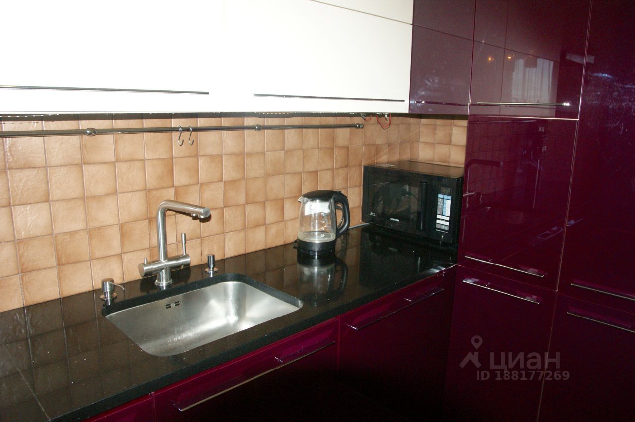 Продажа 2-комн квартиры на вторичном рынке Велтон Парк Новая Сходня мкр, д. Подолино