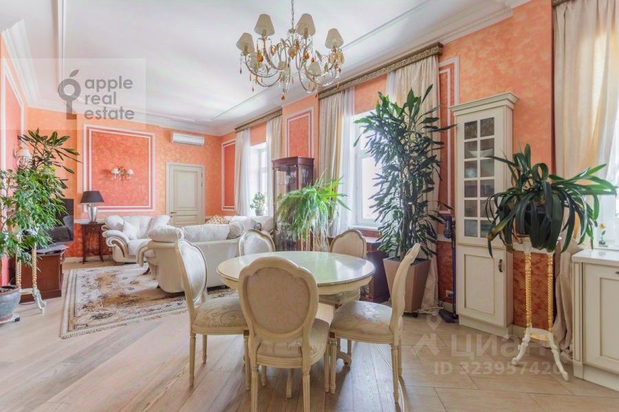 Продажа 4-комн квартиры на вторичном рынке Чистопрудный бульвар, 23С1