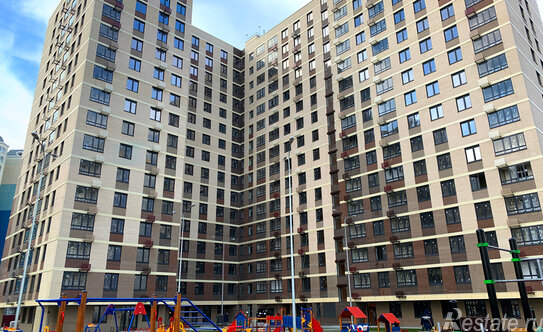 Продажа 2-комн квартиры на вторичном рынке Железнодорожный, улица Корнилаева,  д. 28