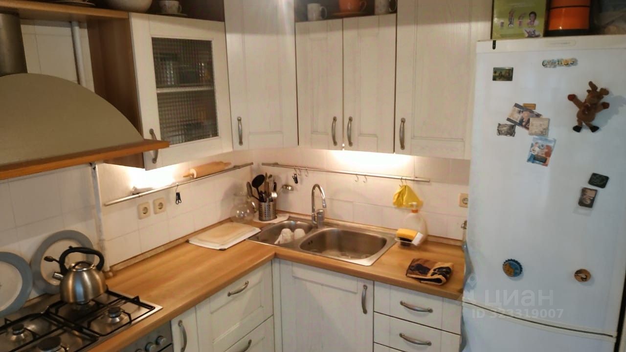 Продажа 3-комн квартиры на вторичном рынке улица Охотничья, 6