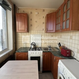 Продажа 1-комн квартиры на вторичном рынке ул Купчинская,  д. 13,  к. 3