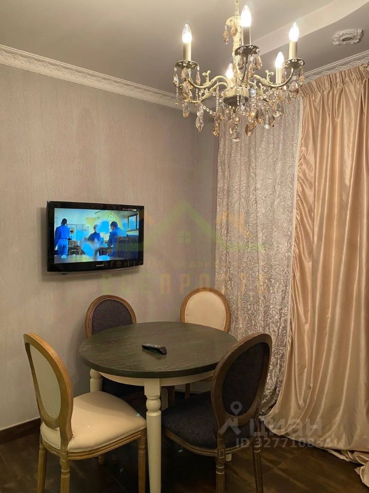 Продажа 2-комн квартиры на вторичном рынке улица Адмирала Лазарева, 52