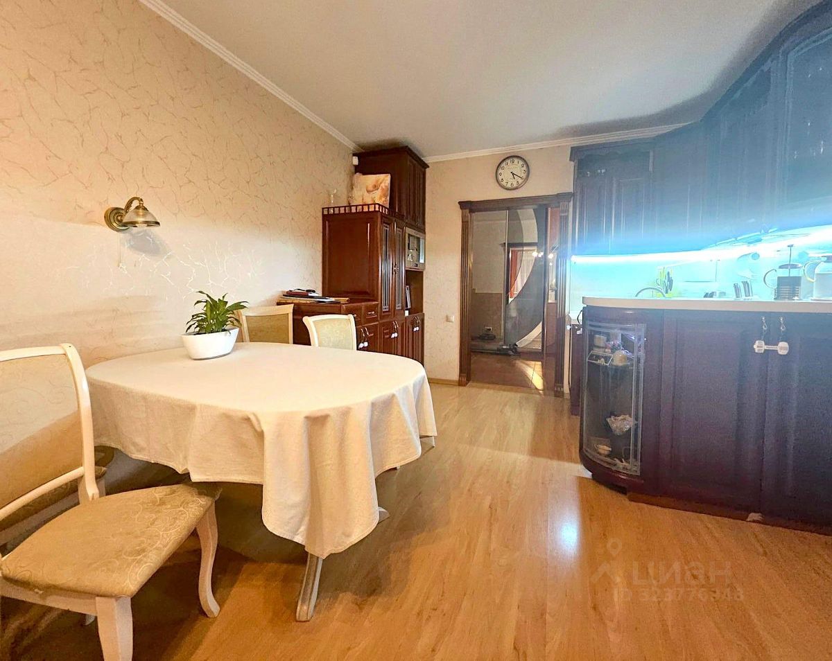 Продажа 4-комн квартиры на вторичном рынке улица Васильцовский Стан, 10к1