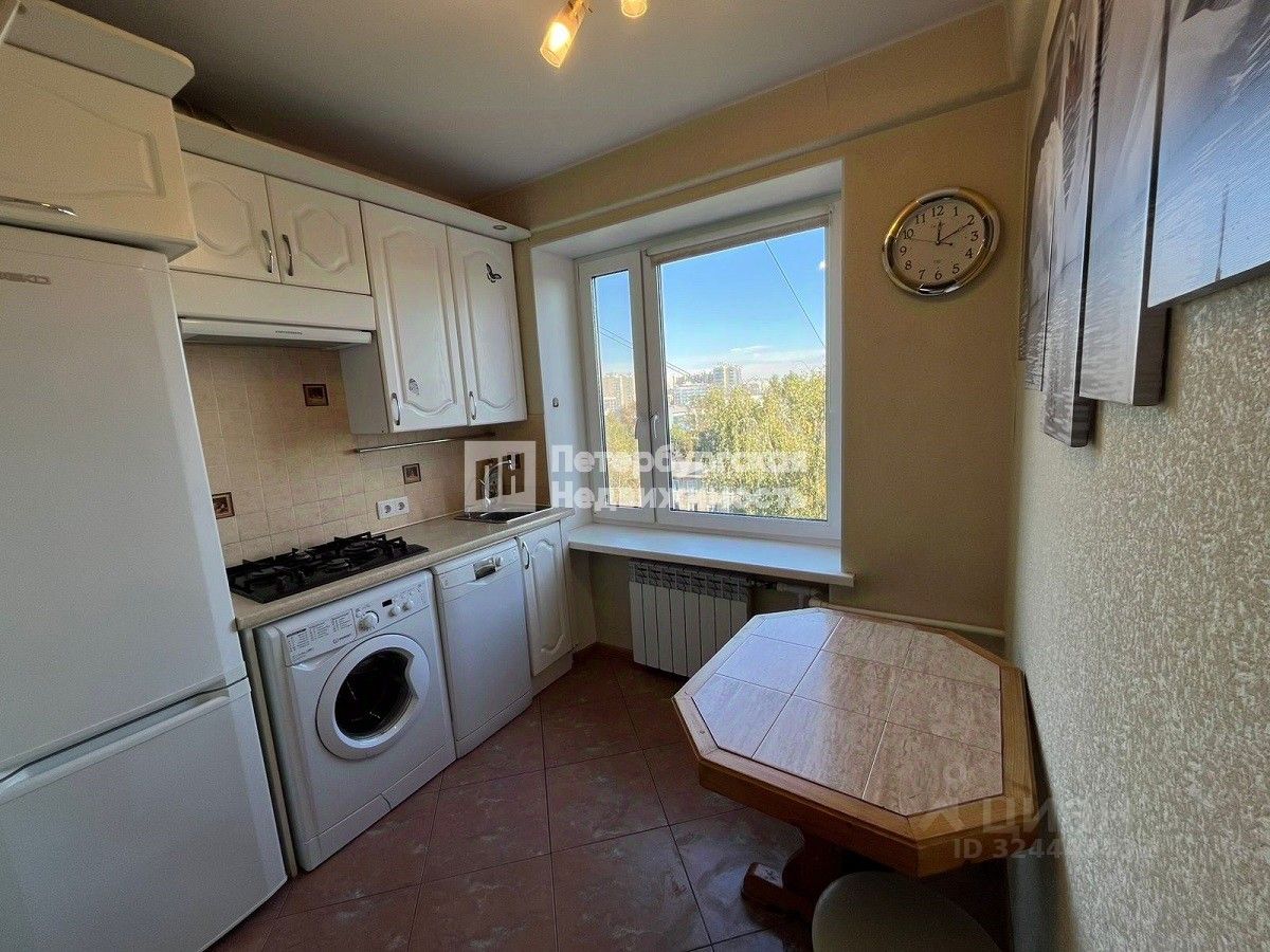 Продажа 2-комн квартиры на вторичном рынке Заневский проспект, 59