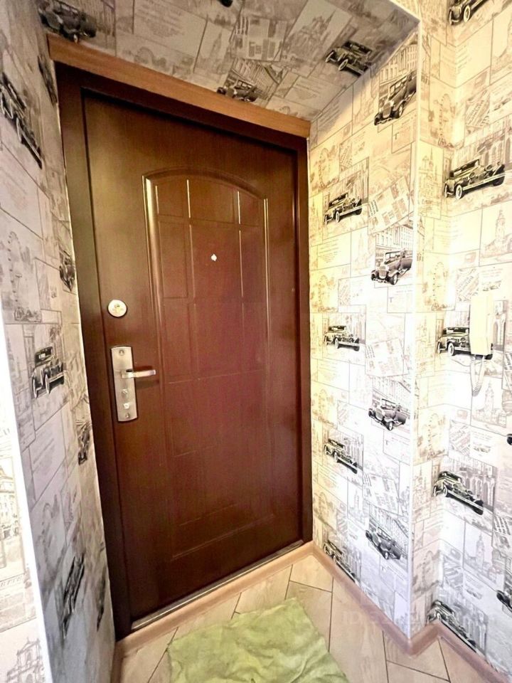 Продажа 1-комн квартиры на вторичном рынке пос. Металлострой, Пионерская улица, 4