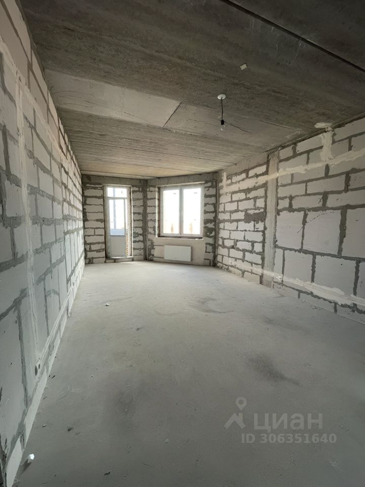 Продажа 3-комн квартиры на вторичном рынке Гатчина, улица Хохлова, 8