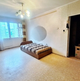 Продажа 3-комн квартиры на вторичном рынке Школьная улица,  д. 126 к2